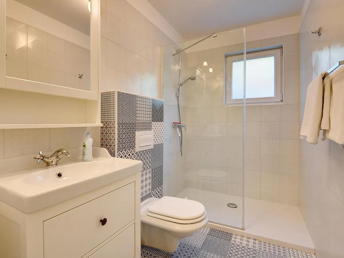 Comfortable Villa With Private Swimming Pool Nedeščina